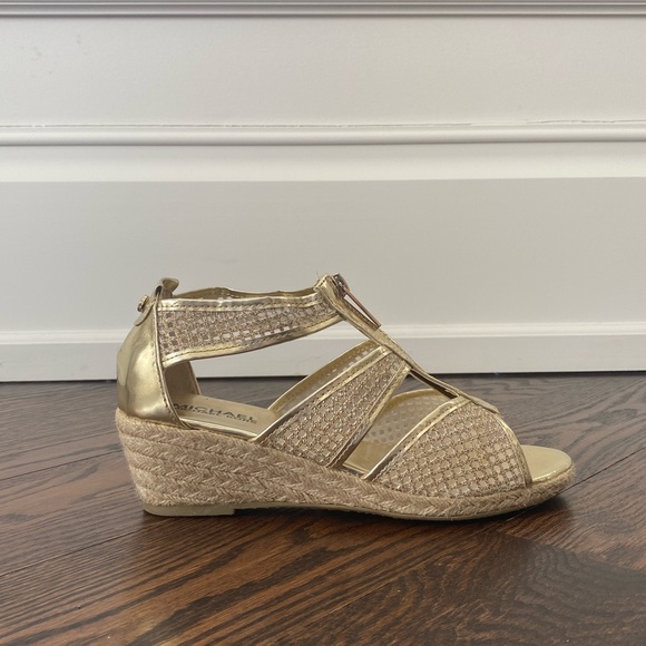Gold Michael Kors Cate Jill wedge heels - Picture 2 of 4